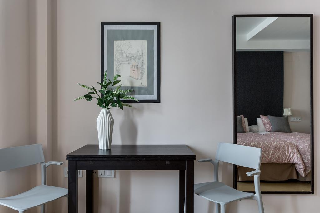 Apartamentos Edificio Constitucion Sewilla Zewnętrze zdjęcie